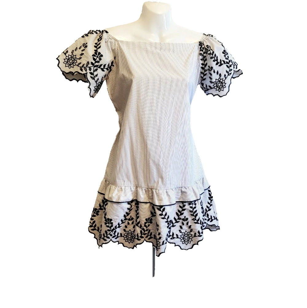 NWT AQUA Brand Size Small Black & White Eyelet Embroidered Ruffle Mini Dress